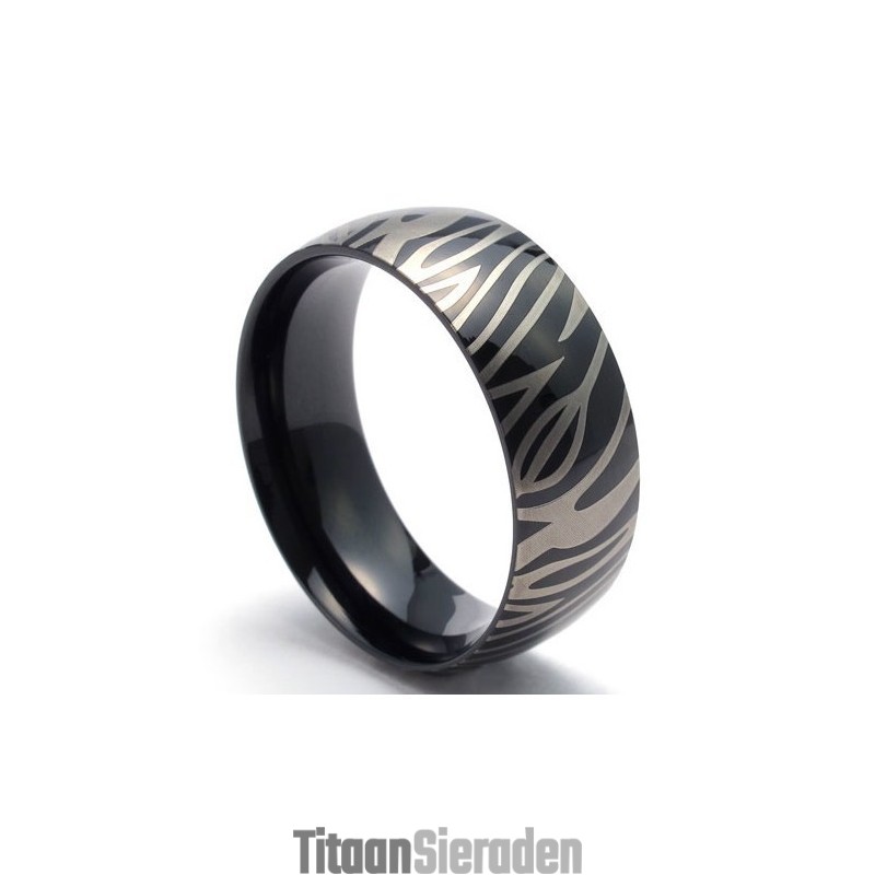 Modieuze Patronen, Delicate Kleuren, Stabiele Kwaliteit Titanium Ring Modieuze Patronen, Delicate Kleuren, Stabiele Kwaliteit Titanium Ring