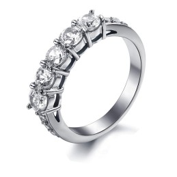 Betrouwbare Vrouwelijke Titanium Ring Met Strass