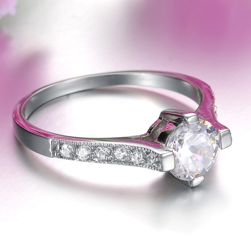 Duurzame Vrouwelijke Titanium Ring Met Strass