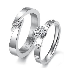 Kwaliteit En Kwantiteit Gegarandeerde Vrouwelijke Titanium Ring Met Strass