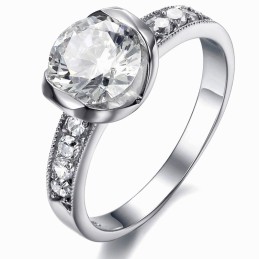 Om Te Genieten Van Een Hoge Reputatie In Binnen- En Buitenland: Een Vrouwelijke Titanium Ring Met Strass