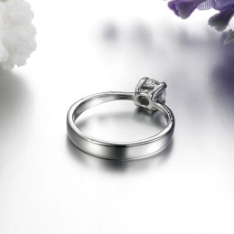 Kwaliteit En Kwantiteit Gegarandeerde Vrouwelijke Titanium Ring Met Strass