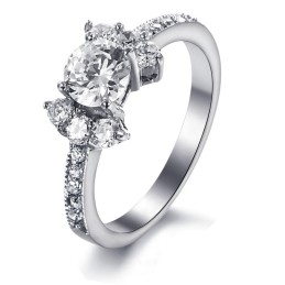 Grote Verscheidenheid Aan Dames Hart- En Pijlgeslepen Titanium Ring Met Strass