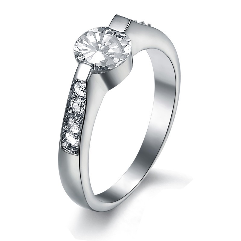 Stabiele Kwaliteit Vrouwelijke Titanium Ring Met Strass Stabiele Kwaliteit Vrouwelijke Titanium Ring Met Strass