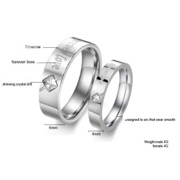 Grote Verscheidenheid Aan Titanium Ringen Voor Geliefden Met Strass