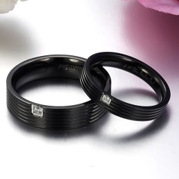 Om Een Lang Verhaal Te Hebben: Een Eenvoudige Titanium Ring Voor Geliefden