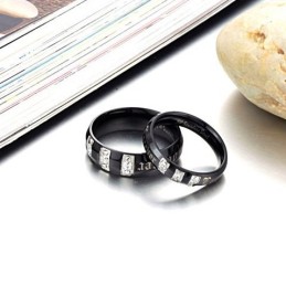 Compleet In Specificaties Zwarte Titanium Ring Voor Geliefden Met Strass