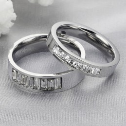 Grote Verscheidenheid Aan Titanium Ringen Voor Geliefden Met Strass