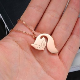 Compleet In Specificaties: Vrouwelijke Vosvormige Titanium Ketting