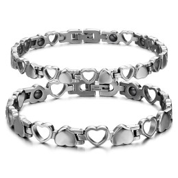 De King Of Quantity Hollow Sweetheart Titanium Armband Voor Geliefden