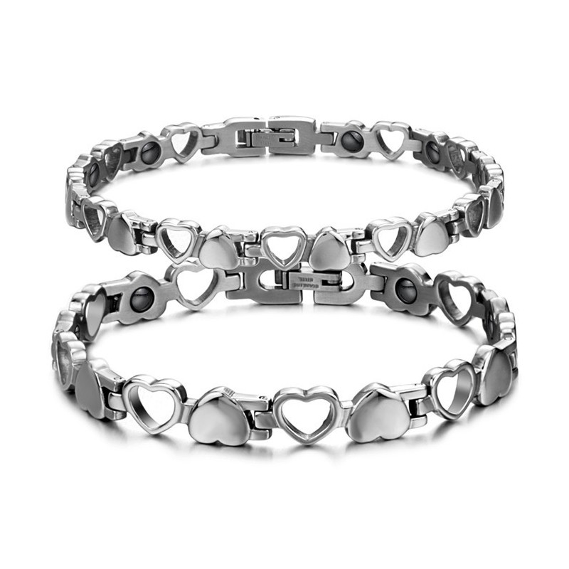 De King Of Quantity Hollow Sweetheart Titanium Armband Voor Geliefden De King Of Quantity Hollow Sweetheart Titanium Armband Voor Geliefden