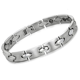 De Koningin Van De Kwaliteit: Titanium Armband Voor De Gezondheid