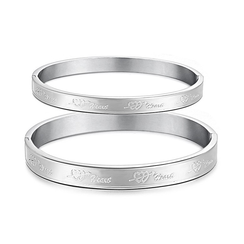 De Koningin Van De Kwaliteit: Een Titanium Armband Voor Geliefden De Koningin Van De Kwaliteit: Een Titanium Armband Voor Geliefden