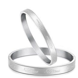 De Koningin Van De Kwaliteit: Een Titanium Armband Voor Geliefden