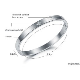 Om Warme Lof Van Klanten Te Krijgen: Een Vrouwelijke Titanium Armband