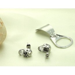 Betrouwbare Vrouwelijke Schedel Titanium Oorbellen Met Diamant