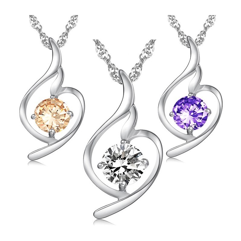 De Koningin Van De Kwaliteit Van Vrouwelijke Mode, Platina Vergulde Titanium Ketting Met Diamant De Koningin Van De Kwaliteit Van Vrouwelijke Mode, Platina Vergulde Titanium Ketting Met Diamant