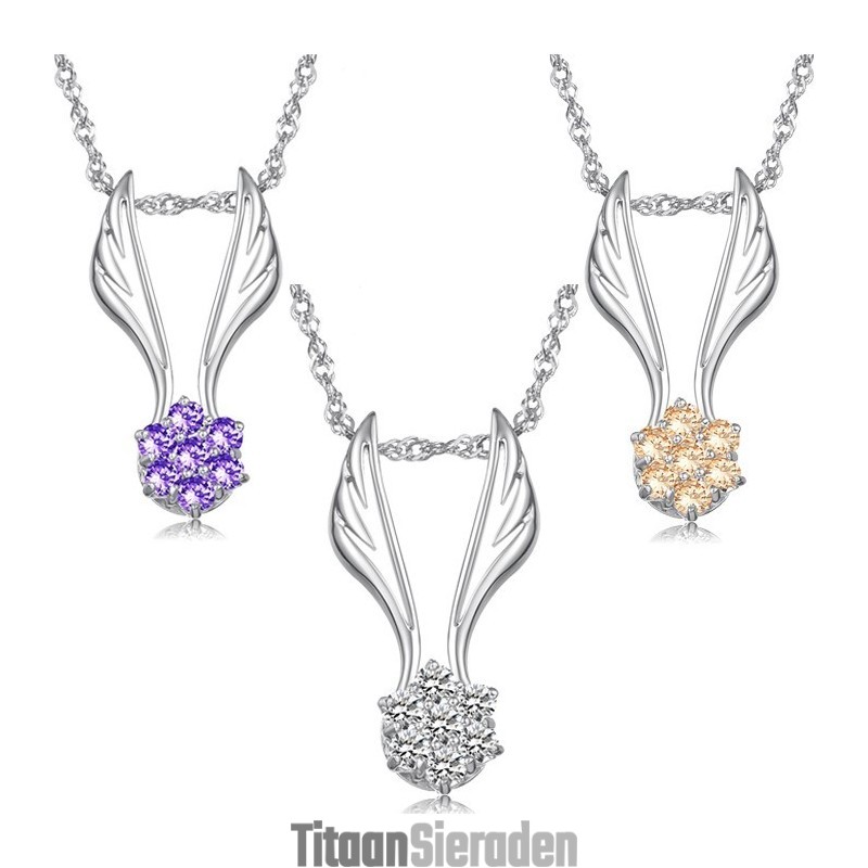 Gebruiksvriendelijke Vrouwelijke Vleugelvormige Platina Titanium Ketting Met Strass Gebruiksvriendelijke Vrouwelijke Vleugelvormige Platina Titanium Ketting Met Strass