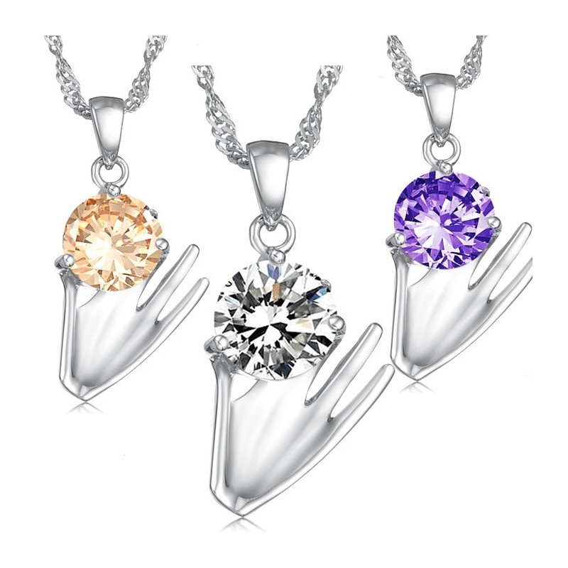 Breed Scala Aan Vrouwelijke Paarse Platina Titanium Ketting Met Diamant