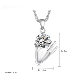 Breed Scala Aan Vrouwelijke Paarse Platina Titanium Ketting Met Diamant