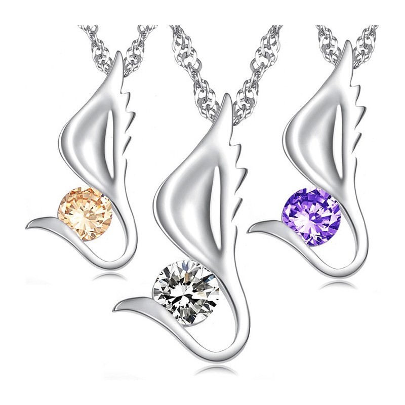 De Koningin Van Kwaliteit Vrouwelijke Vleugelvorm Platina Titanium Ketting Met Diamant De Koningin Van Kwaliteit Vrouwelijke Vleugelvorm Platina Titanium Ketting Met Diamant