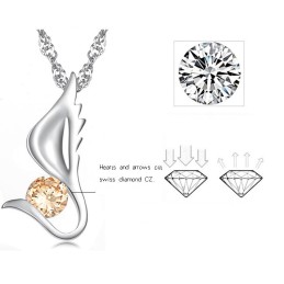 De Koningin Van Kwaliteit Vrouwelijke Vleugelvorm Platina Titanium Ketting Met Diamant