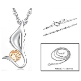 De Koningin Van Kwaliteit Vrouwelijke Vleugelvorm Platina Titanium Ketting Met Diamant