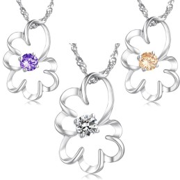 Breed Scala Aan Vrouwelijke Paarse Platina Titanium Ketting Met Diamant