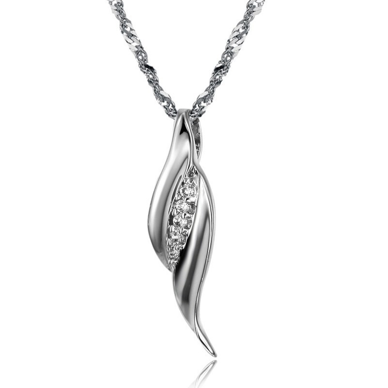 De Koningin Van De Kwaliteit Vrouwelijke Platina Plating Titanium Ketting De Koningin Van De Kwaliteit Vrouwelijke Platina Plating Titanium Ketting