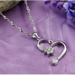 Kwaliteit En Kwantiteit Gegarandeerde Vrouwelijke Platina Titanium Ketting Met Strass