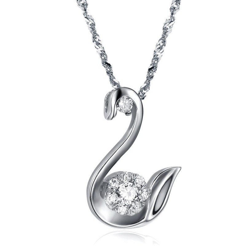 Gebruiksvriendelijke Vrouwelijke Platina Titanium Ketting Met Strass