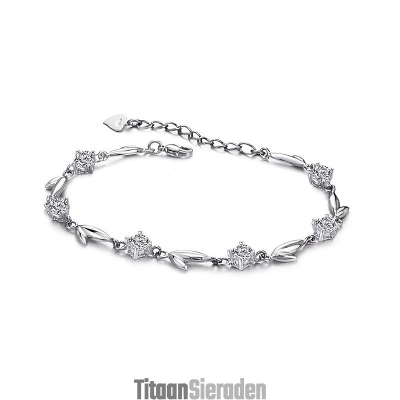 Bekend Om Zijn Hoogwaardige, Vrouwelijke Bladvormige Platina Titanium Armband Met Strass Bekend Om Zijn Hoogwaardige, Vrouwelijke Bladvormige Platina Titanium Armband Met Strass