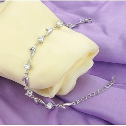 Bekend Om Zijn Hoogwaardige, Vrouwelijke Bladvormige Platina Titanium Armband Met Strass