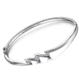 Kwaliteit En Kwantiteit Gegarandeerd. Allergievrije Platina Plating Titanium Armband Voor Dames Met Strass.