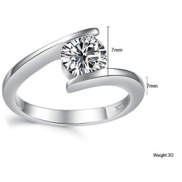 Betrouwbare, Vrouwelijke Platina Titanium Ring Met Strass
