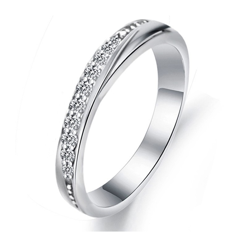 Hoogwaardige Vrouwelijke Platina Titanium Ring Met Strass Hoogwaardige Vrouwelijke Platina Titanium Ring Met Strass