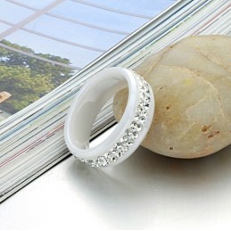 De Koningin Van De Kwaliteitsring Van Wolfraamkeramiek Met Strass