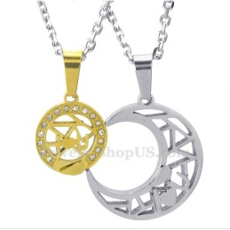 Titanium Gouden Maan En Sterren Koppel Hanger Ketting (Gratis Ketting) (Één Paar)