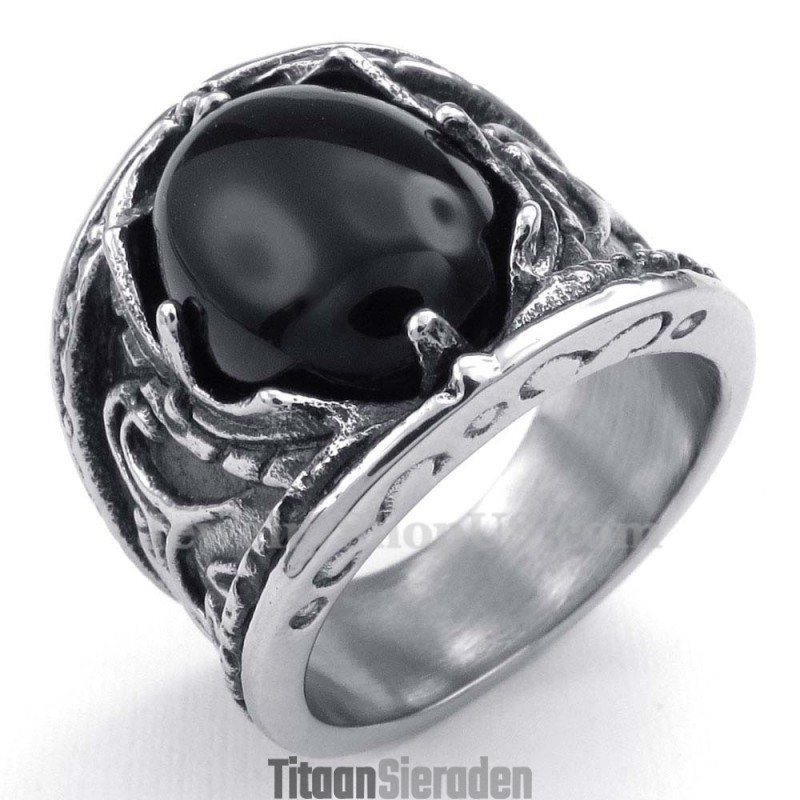 Titanium Ring Met Zwarte Zirkoon Titanium Ring Met Zwarte Zirkoon
