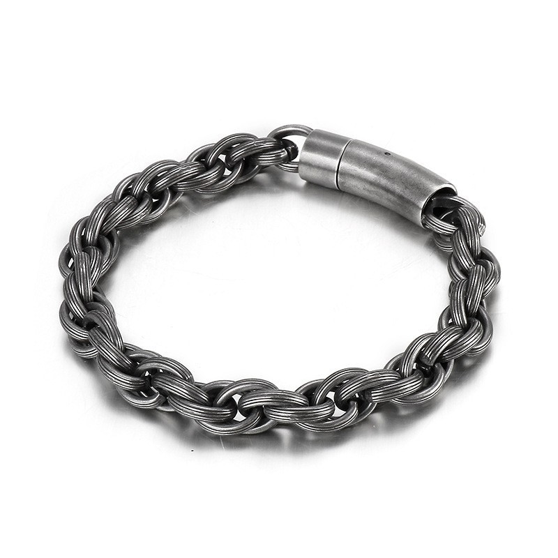 Eenvoudige, Modieuze En Chique Biker Titanium Armband Voor Heren Eenvoudige, Modieuze En Chique Biker Titanium Armband Voor Heren