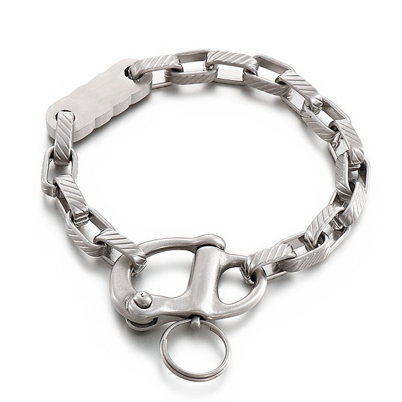 Retro Zwarte Vierkante Gestreepte Sleutelhanger Heren Titanium Armband Retro Zwarte Vierkante Gestreepte Sleutelhanger Heren Titanium Armband