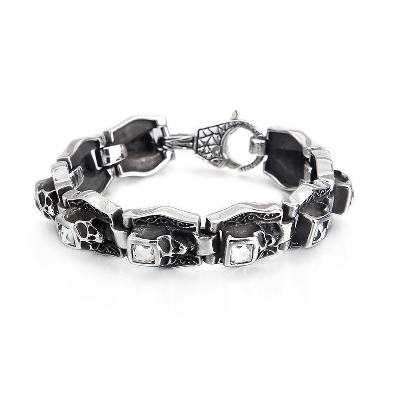 Titanium Armband Met Doodshoofd En Gekruiste Beenderen Titanium Armband Met Doodshoofd En Gekruiste Beenderen