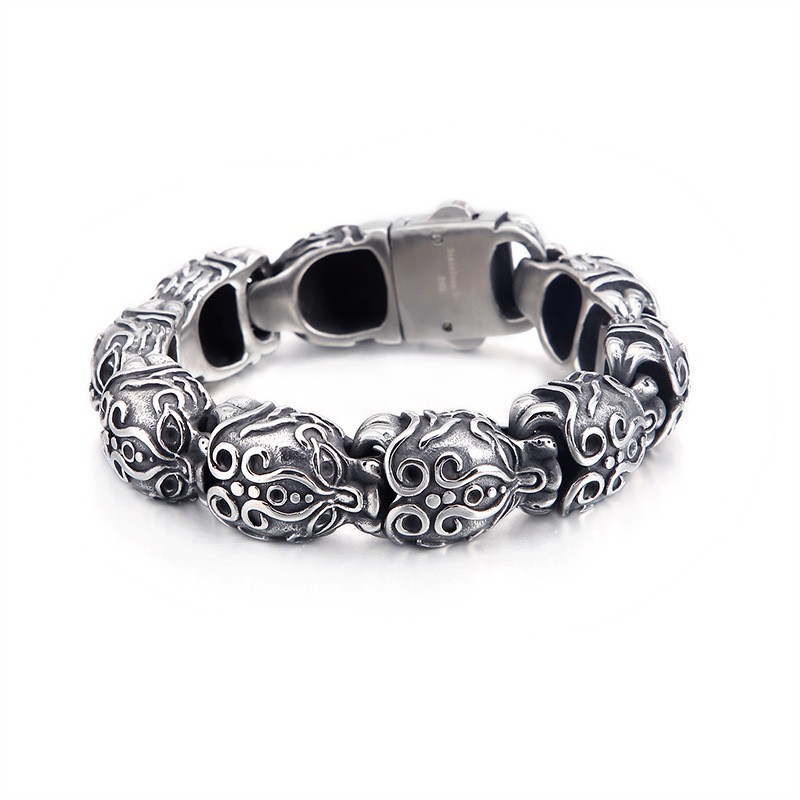 Titanium Armband Met Doodshoofd En Gekruiste Beenderen Titanium Armband Met Doodshoofd En Gekruiste Beenderen