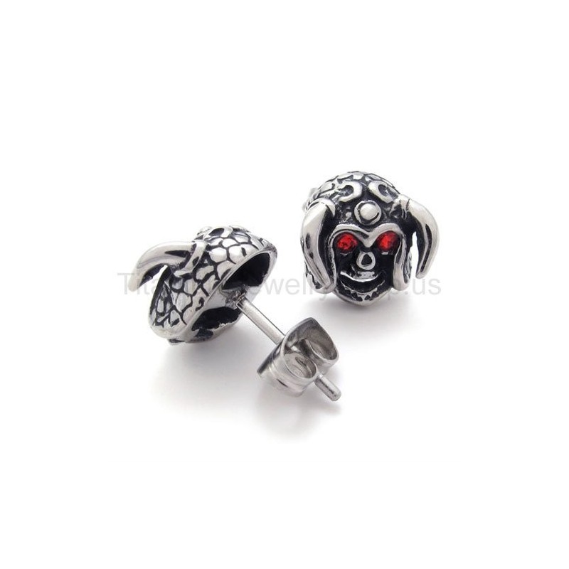 Titanium Oorbellen Met Schedel Van Rund Met Rode Ogen