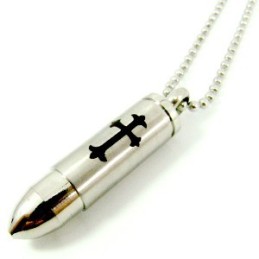 Man Solid Cross Bullet Titanium Stalen Ketting Hanger Cadeau (Gratis Ketting)