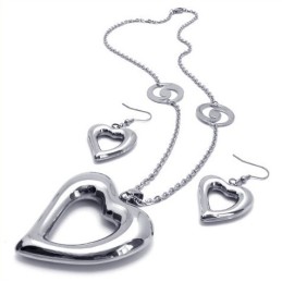 Elegante Vorm, Kleur, Glans, Stabiele Kwaliteit, Titanium Sieradenset Inclusief Ketting, Hanger En Oorbel