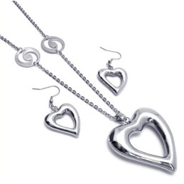 Elegante Vorm, Kleur, Glans, Stabiele Kwaliteit, Titanium Sieradenset Inclusief Ketting, Hanger En Oorbel